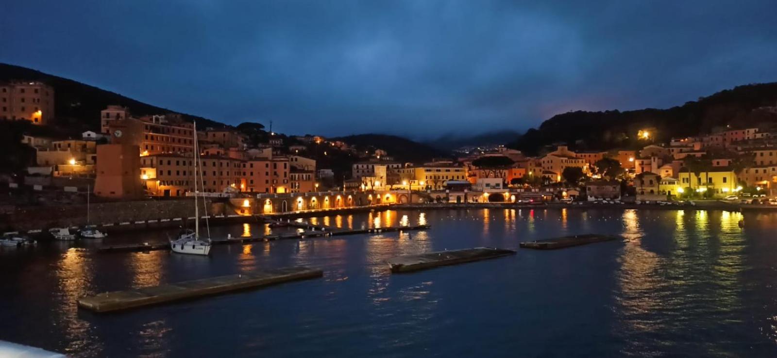 Casa Valdese Rio Marina 호텔 외부 사진